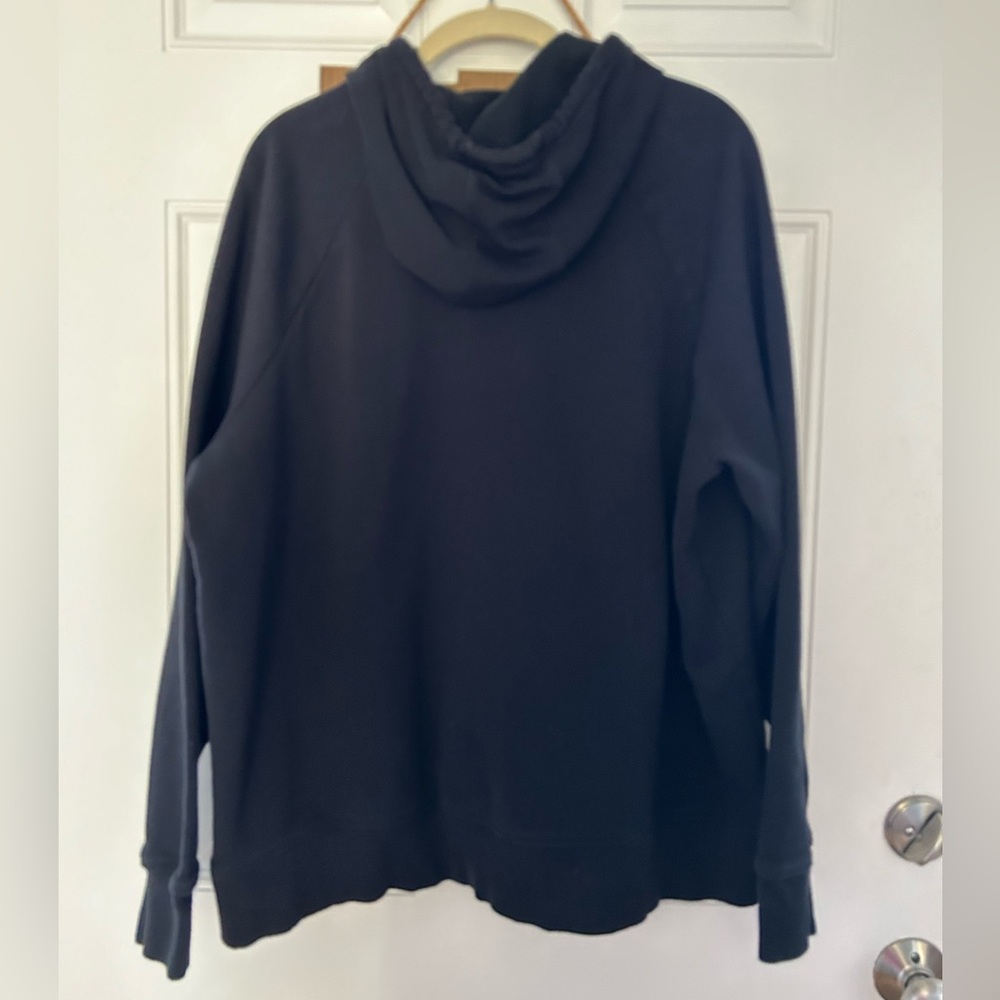 Women’s black Under Armour hoodie size 2XL - Picture 3 of 3